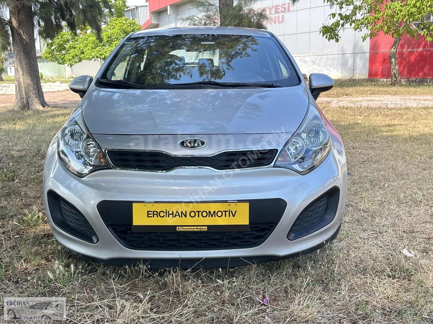 Galeriden Kia Rio 1.4 CRDi Natty 2014 Model Antalya 172.000 km Gri 6