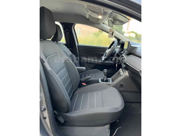 Galeriden Dacia Sandero Stepway 1.0 Tce ECO-G Expression 2025 Model Kırşehir