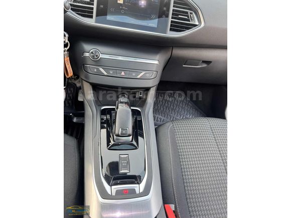 2021 PEUGEOT 308 EAT 8 130 HP HATASIZ BOYASIZ 76 BİNDE