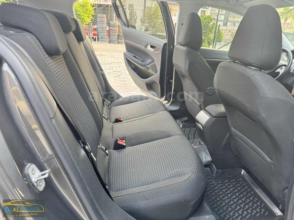2021 PEUGEOT 308 EAT 8 130 HP HATASIZ BOYASIZ 76 BİNDE