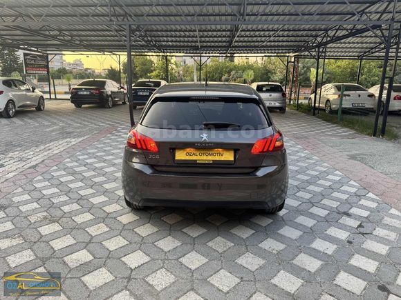 2021 PEUGEOT 308 EAT 8 130 HP HATASIZ BOYASIZ 76 BİNDE
