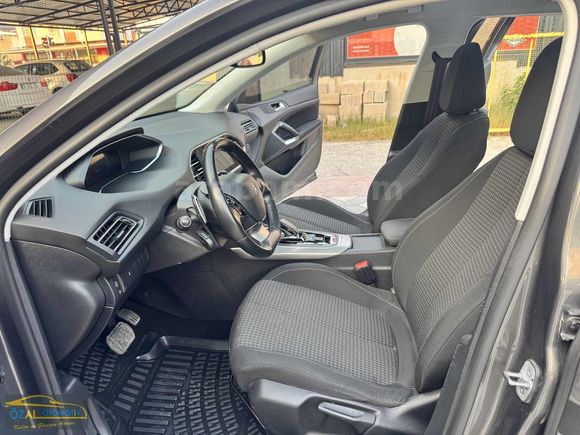 2021 PEUGEOT 308 EAT 8 130 HP HATASIZ BOYASIZ 76 BİNDE