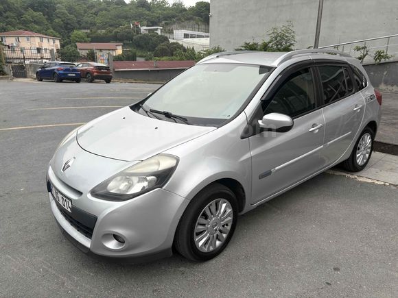 Sahibinden Renault Clio 1.5 dCi Grandtour Authentique 2012 Model  
 Gri (Gümüş)