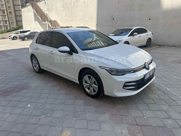 2025  Golf 1.5 eTSI Life 29 binde Hatasız Boyasız Hasar kaydı yok kış paketi
Araç Ankarada
