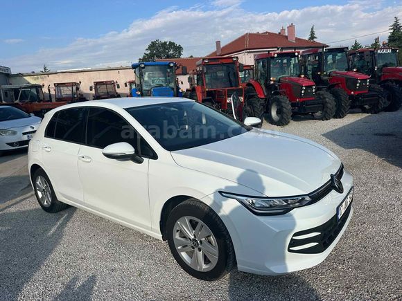 2025  Golf 1.5 eTSI Life 29 binde Hatasız Boyasız Hasar kaydı yok kış paketi 