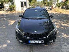 Değişensiz Kia Cerato 1.6 CRDi Dolu Paket Otomatik Temiz Bakımlı