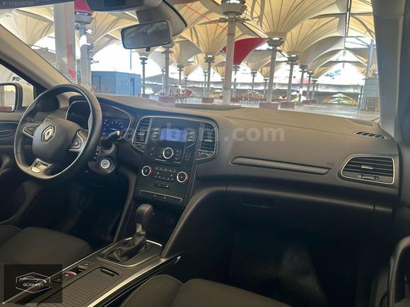 2024 RENAULT MEGANE HATASIZ BOYASIZ