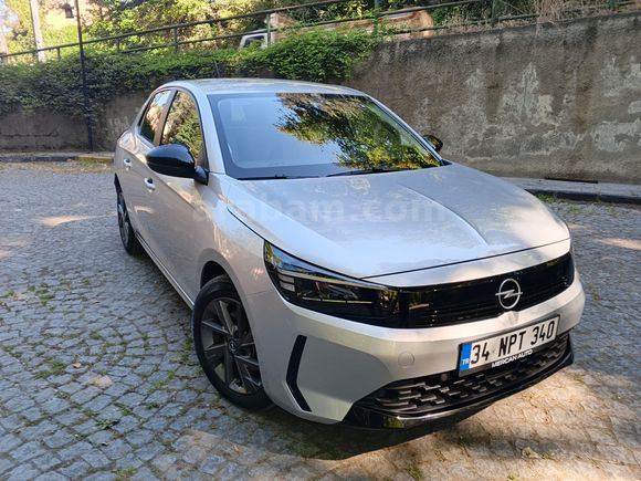2025 MODEL ORJİNAL OPEL CORSA % 20 FATURALIDIR.