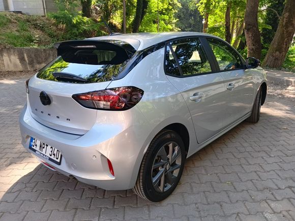 2025 MODEL ORJİNAL OPEL CORSA % 20 FATURALIDIR.