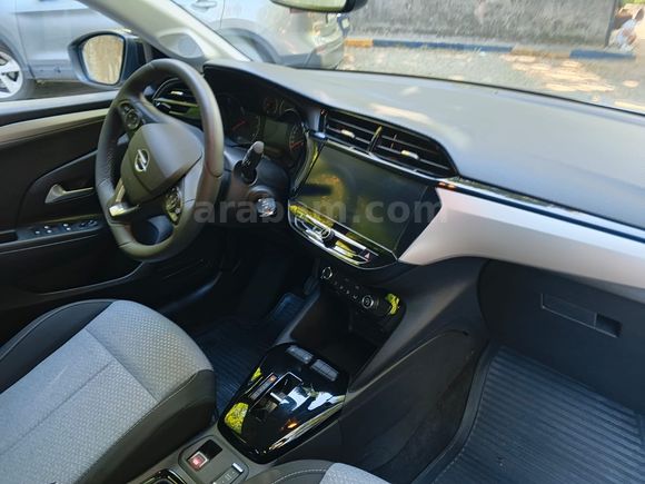 2025 MODEL ORJİNAL OPEL CORSA % 20 FATURALIDIR.