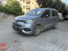 Kazasız-Boyasız Toyota ProaceCity 1.5D Otomatik 2022 Çıkışlı