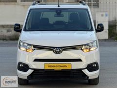 2023 MODEL TOYOTA PASSİON X PACK CAM TAVANLI K.K. 12 TAKSİT