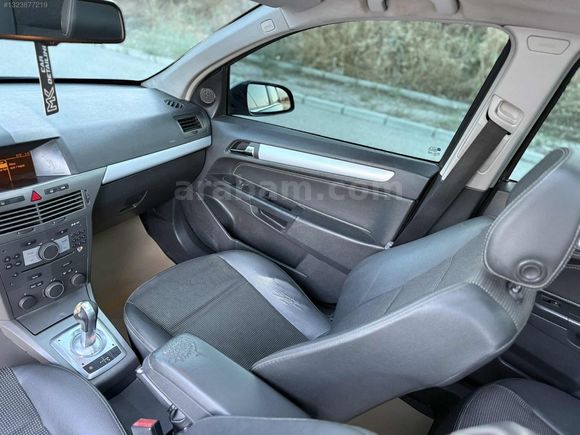EYÜPOPLU MOTORSDAN OTOMATİK CAM TAVANLI OPEL
