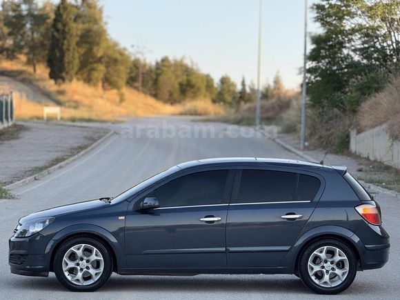 EYÜPOPLU MOTORSDAN OTOMATİK CAM TAVANLI OPEL