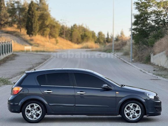 EYÜPOPLU MOTORSDAN OTOMATİK CAM TAVANLI OPEL