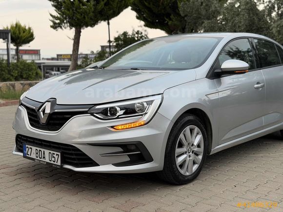 Oğuz Group'tan 2025 Hatasız Boyasız Düşük Km Megane
