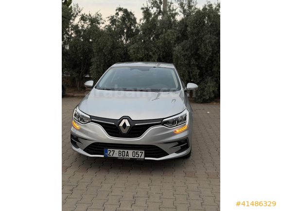 Oğuz Group'tan 2025 Hatasız Boyasız Düşük Km Megane