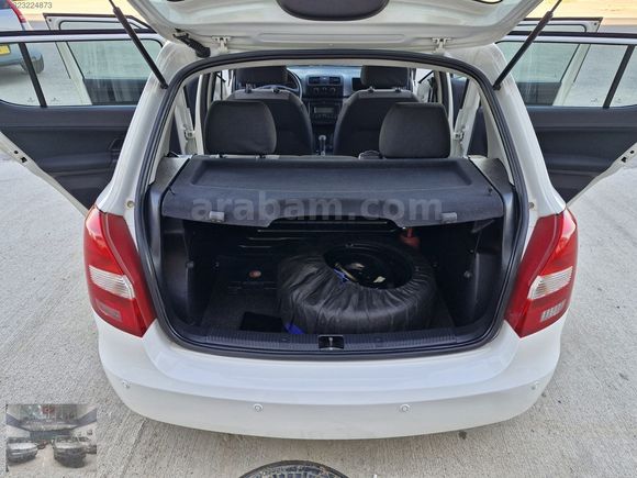 ÖZDAĞ-2010 SKODA FABİA 1.4 LPG HATASIZ 1 BOYA 178 BİNDE İLK SAHP