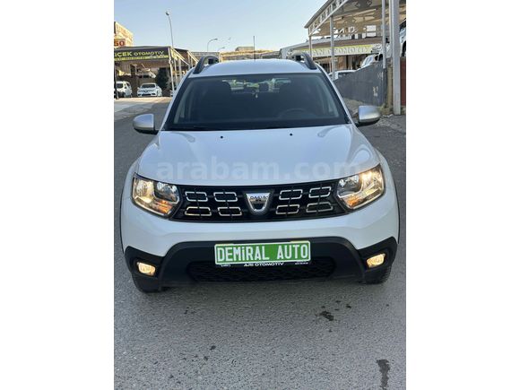 Demiral dan Dacia Duster 