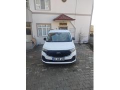 Sahibinden Ford Tourneo Connect 2.0. EcoBlue Titanium 2022 Model  61.000 km Beyaz