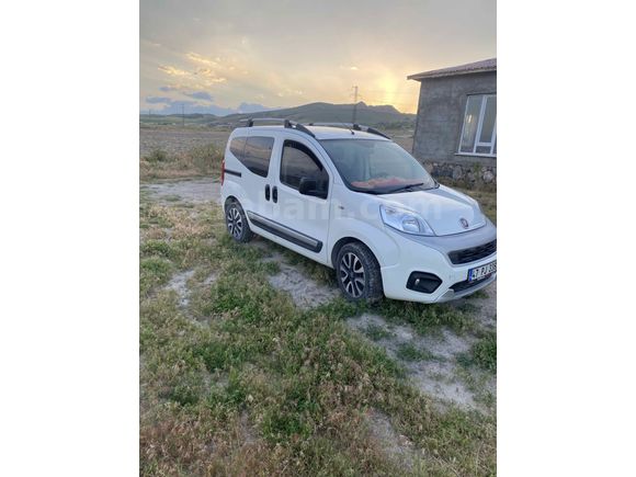 Sahibinden Fiat Fiorino Combi 1.3 Multijet Premio 2017 Model 