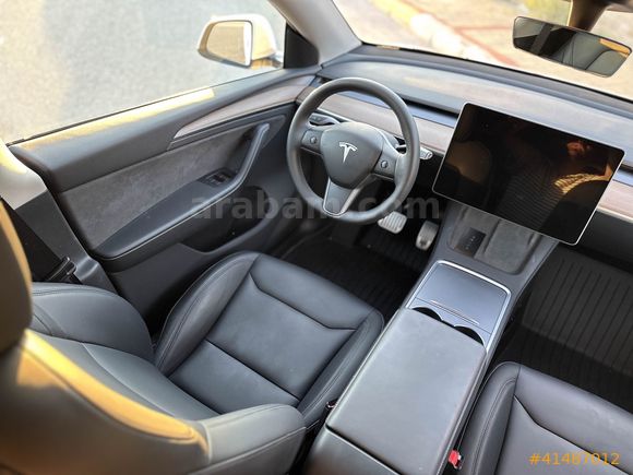 LUXE DRİVEDAN EAP'LI EMSALSİZ DÜŞÜK KM TESLA MODEL Y