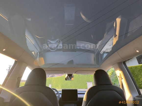 LUXE DRİVEDAN EAP'LI EMSALSİZ DÜŞÜK KM TESLA MODEL Y