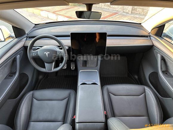 LUXE DRİVEDAN EAP'LI EMSALSİZ DÜŞÜK KM TESLA MODEL Y
