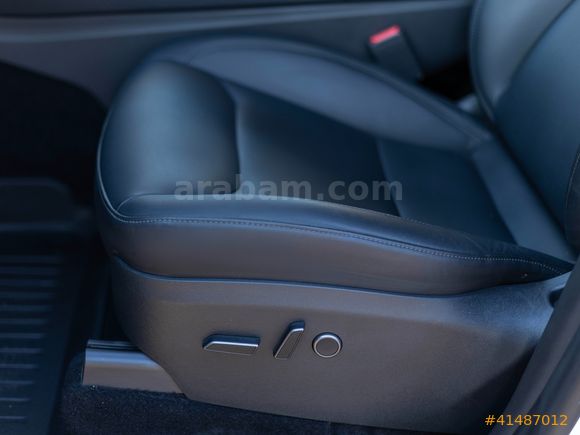LUXE DRİVEDAN EAP'LI EMSALSİZ DÜŞÜK KM TESLA MODEL Y