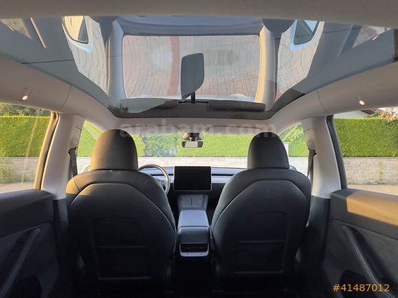 LUXE DRİVEDAN EAP'LI EMSALSİZ DÜŞÜK KM TESLA MODEL Y