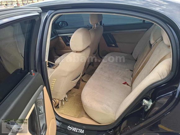 2004 MODEL VEKTRA. 1.6 COMFORT