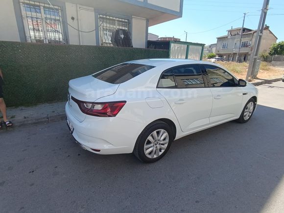 Sahibinden Renault Megane 1.3 TCe Touch 2025 Model