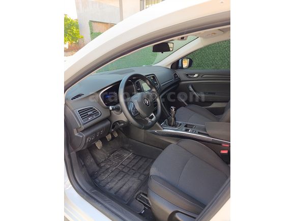 Sahibinden Renault Megane 1.3 TCe Touch 2025 Model