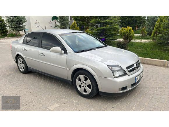2004 MODEL 16 YILLIK TEK ELDEN DEĞİŞENSİZ VECTRA