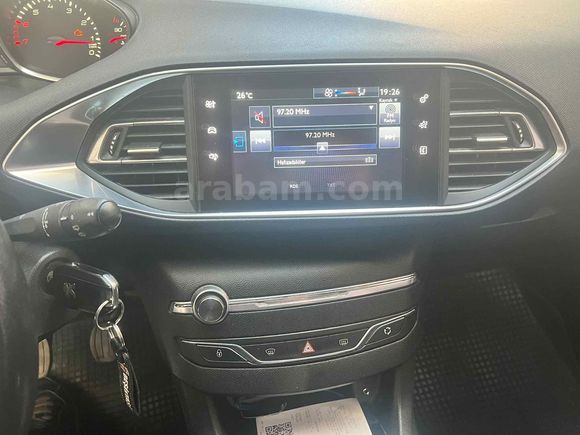 Galeriden Peugeot 308 1.2 VTi Access 2015 Model Ankara