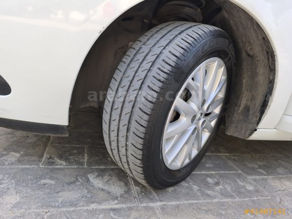 ÜMİT AUTO/2015/RENAULT/FLUENCE/TOUCH/148 bin km