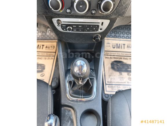 ÜMİT AUTO/2015/RENAULT/FLUENCE/TOUCH/148 bin km