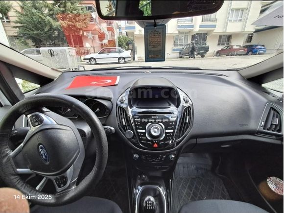 Sahibinden Ford B-Max 1.0 GTDi Titanium 2012 Model