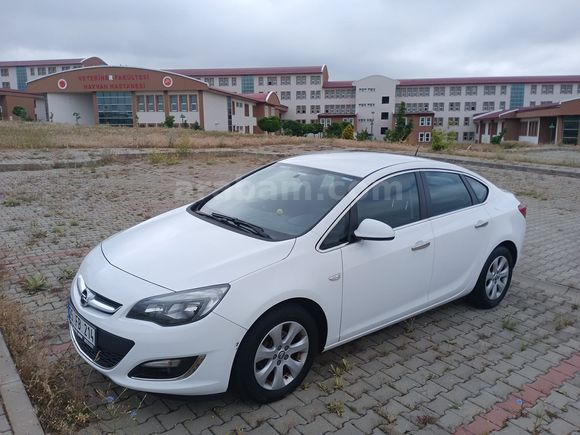 Akademisyenden Opel Astra 1.6 Edition Plus 2016 Model 