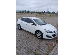 Akademisyenden Opel Astra 1.6 Edition Plus 2016 Model 
