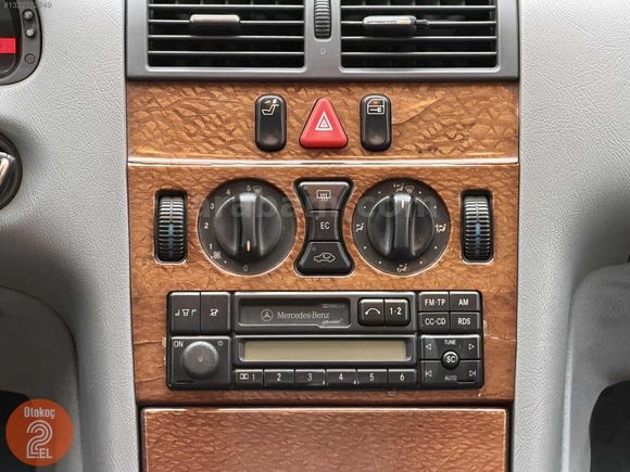 OTOKOÇ 2.EL DENİZLİ'DEN MERCEDES-BENZ E 200 Classic İLK SAHBNDEN