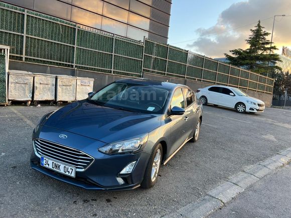 Sahibinden Ford Focus 1.5 TDCi Trend X 2020 Model  153.300 km Lacivert