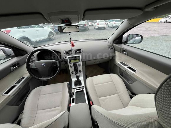 SUR OTO-2 2011 VOLVO S40 1.6 D2 DRİVE PAKET