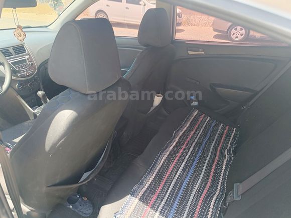 Sahibinden Hyundai Accent Blue 1.6 CRDI Mode 2015 Model