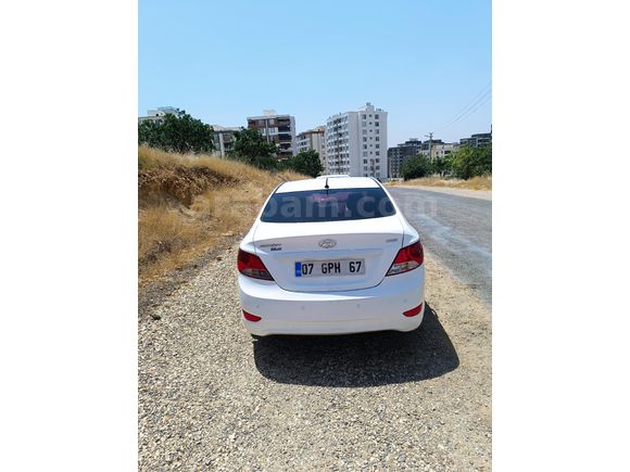 Sahibinden Hyundai Accent Blue 1.6 CRDI Mode 2015 Model