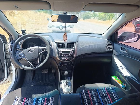 Sahibinden Hyundai Accent Blue 1.6 CRDI Mode 2015 Model