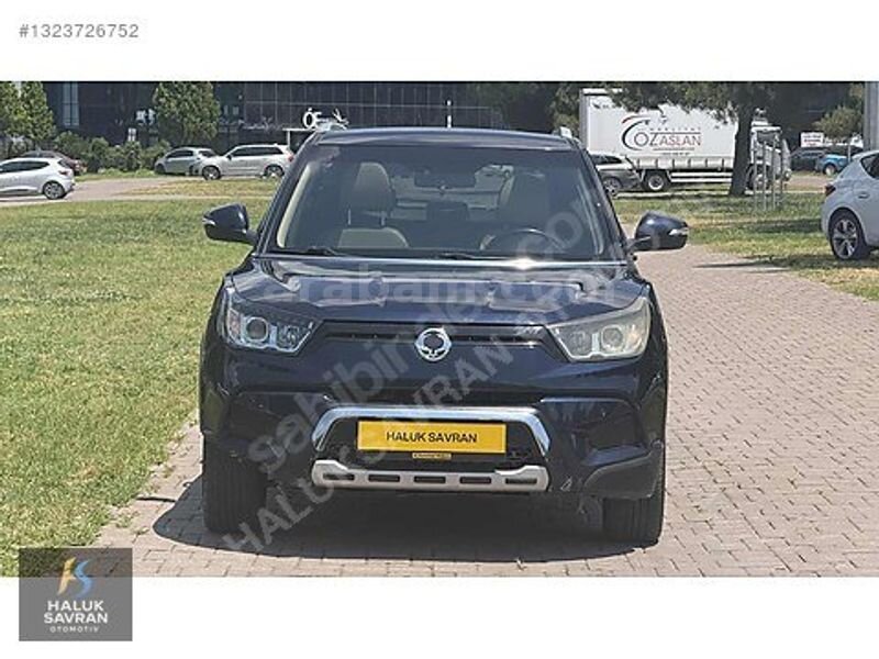 Galeriden KGM SsangYong Tivoli 1.6 D Platinum 2015 Model Bursa 104.500 km Mavi