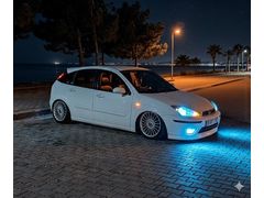 Sahibinden Ford Focus 1.6 Ghia 2004 Model  316.000 km Beyaz