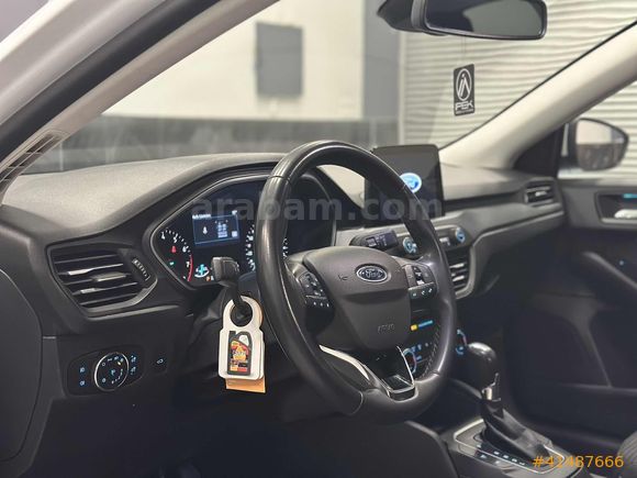 İPEK AUTO / Focus1.5 Ti-VCT Titanium TAMAMINA KREDİLİ