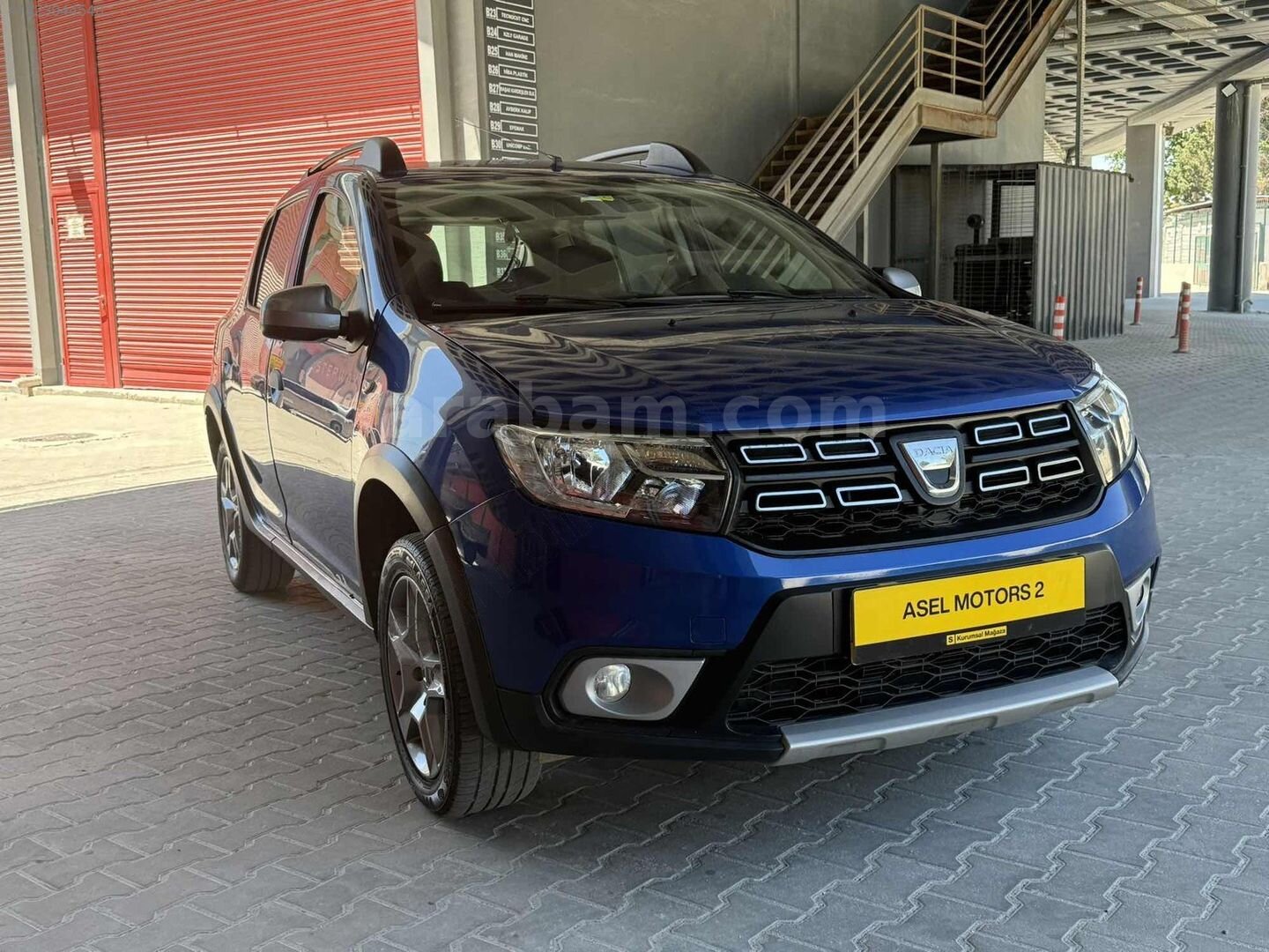 Galeriden Dacia Sandero 0.9 TCe Turbo Stepway 2020 Model Tekirdağ 94.000 km Mavi 3